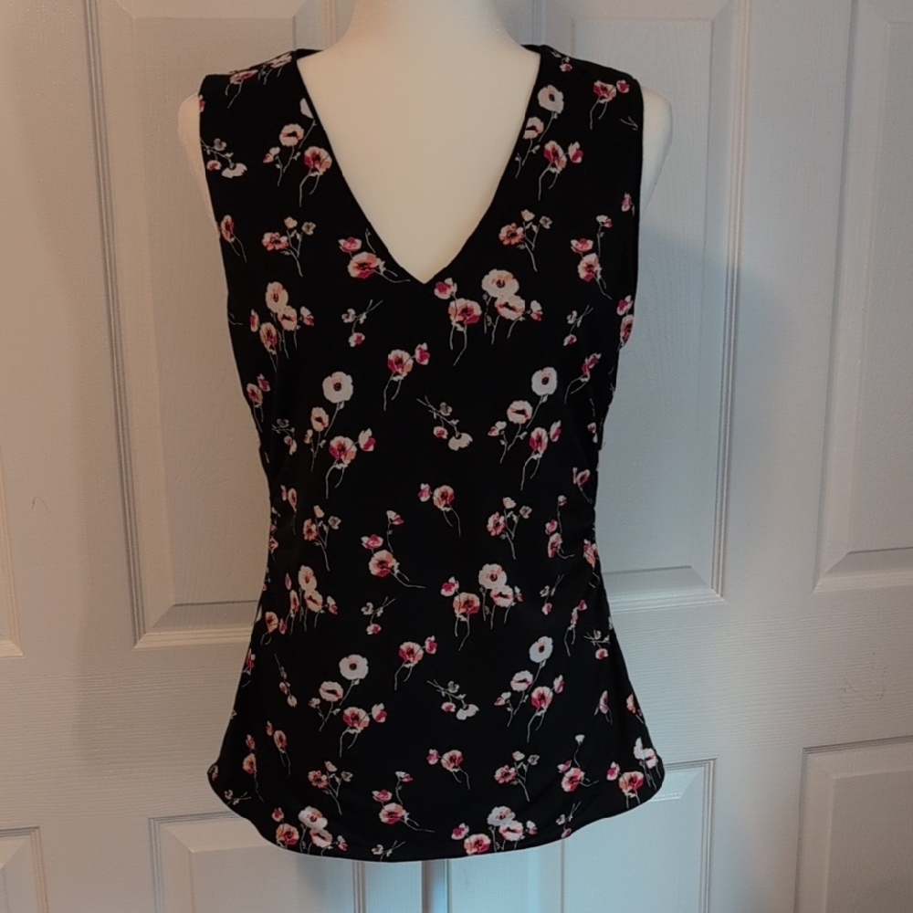 White House Black Market Floral V-Neck Sleevelss Blouse - Black and Pink NWT